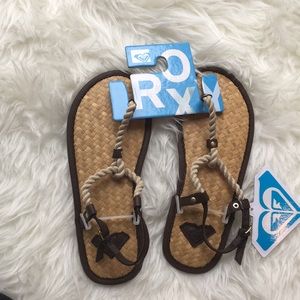 NWT Roxy Sandals